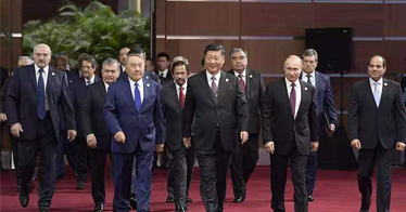 習近平出席“一帶一路”國際合作高峰論壇開幕式并發表主旨演講