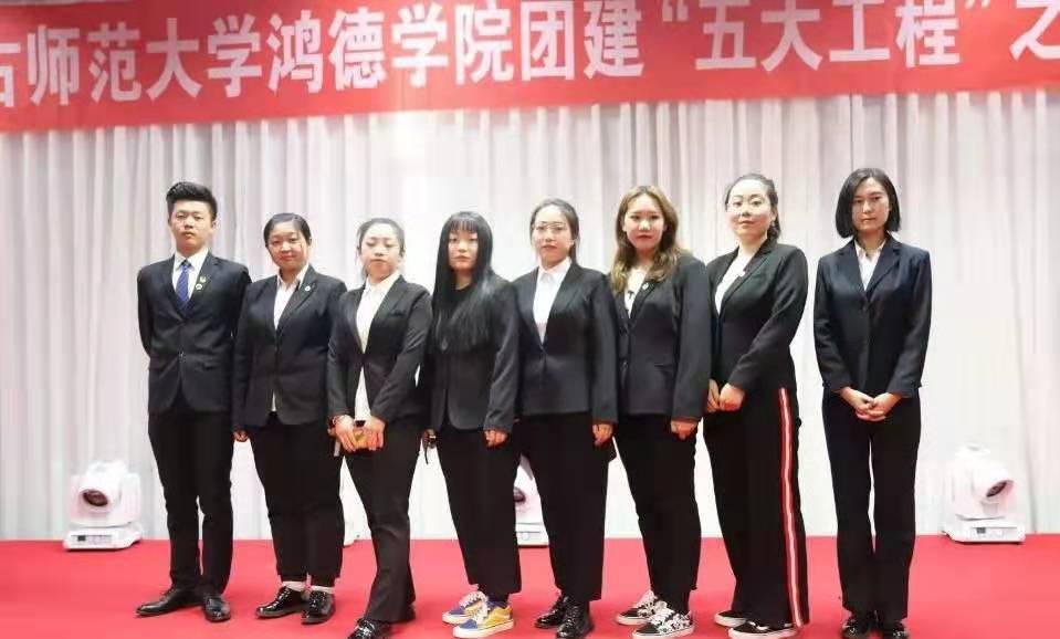 在實(shí)踐中成長(zhǎng)，在實(shí)踐中散發(fā)光芒