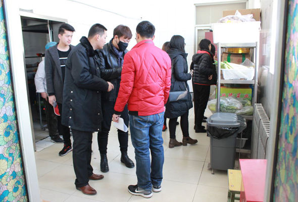 總務處聯合學生處對學院食堂進行食品安全大檢查