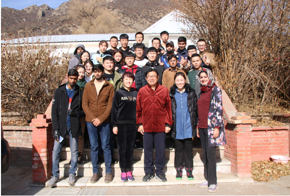 攀行青山下，展志白云邊——綿延青山百人共游