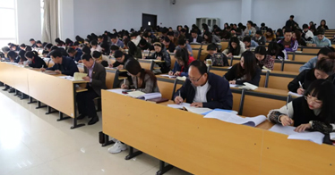 鴻德學(xué)院開展“不忘初心、牢記使命”主題教育應(yīng)知應(yīng)會考試