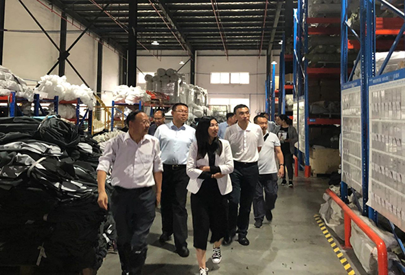 學院派教師赴江蘇考察，并與江蘇省泗陽縣相關政府部門及企業簽訂產學研合作協議