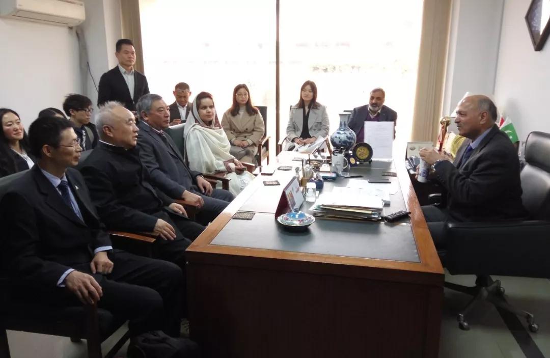 鴻德學院巴基斯坦研究中心主任唐俊受邀擔任巴基斯坦三家單位的國際期刊(博士論文)評審專家