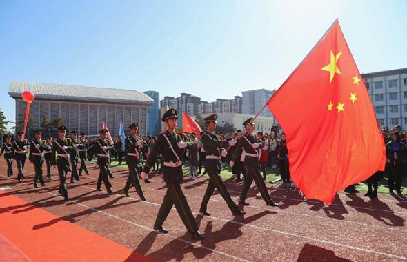 內(nèi)蒙古師范大學(xué)鴻德學(xué)院2018級(jí)新生開學(xué)典禮暨表彰大會(huì)隆重舉行