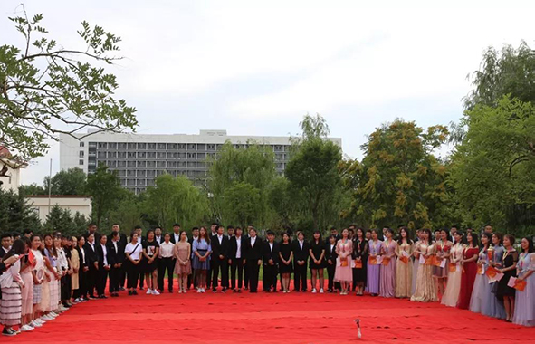 內蒙古自治區第十一屆大學生運動會鴻德學院獲獎運動員院長接見儀式