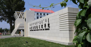 “玖”違了鴻德！近萬名學子入校復課，內蒙古鴻德文理學院開學以來校園秩序井然