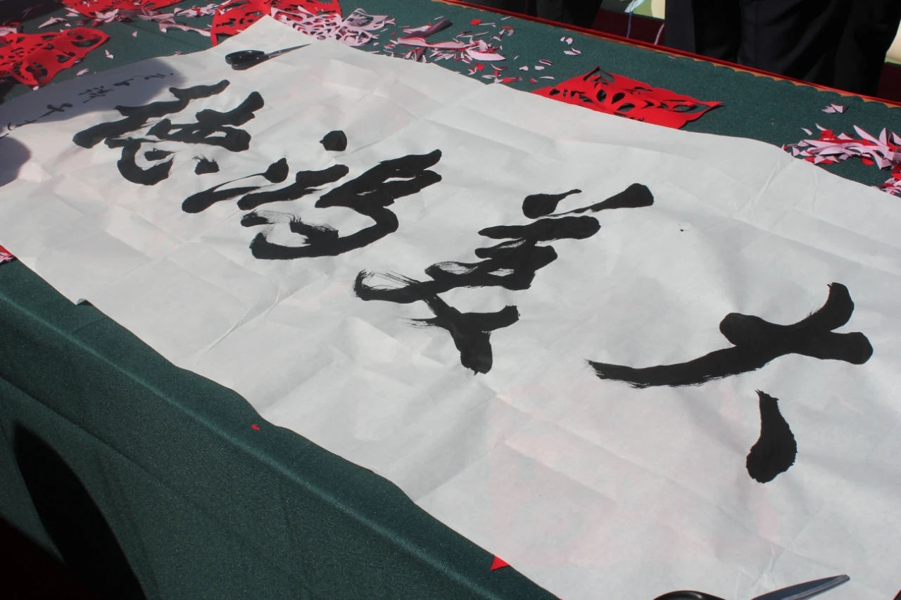 粽香鴻德校園，情系在校師生