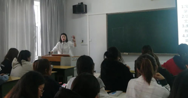 外語系舉辦“以夢為馬、規劃未來”主題考研講座