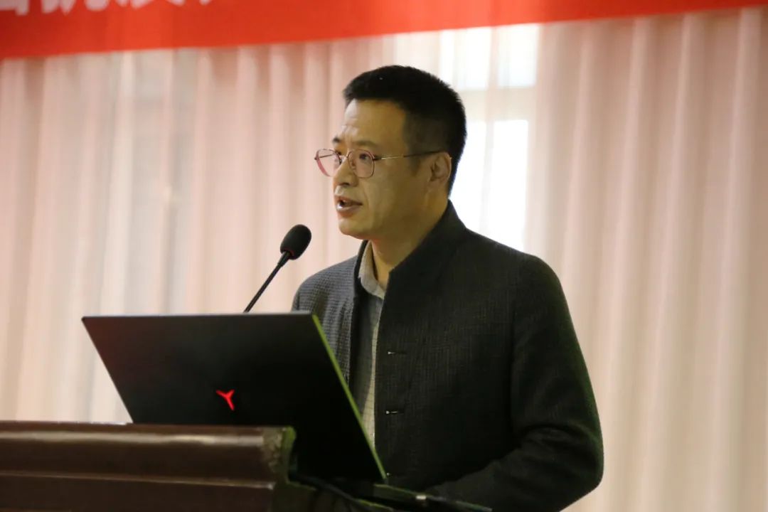 向身邊的榜樣學習！抗疫英雄劉春給鴻德學子講述“逆行媒體人”的責任擔當