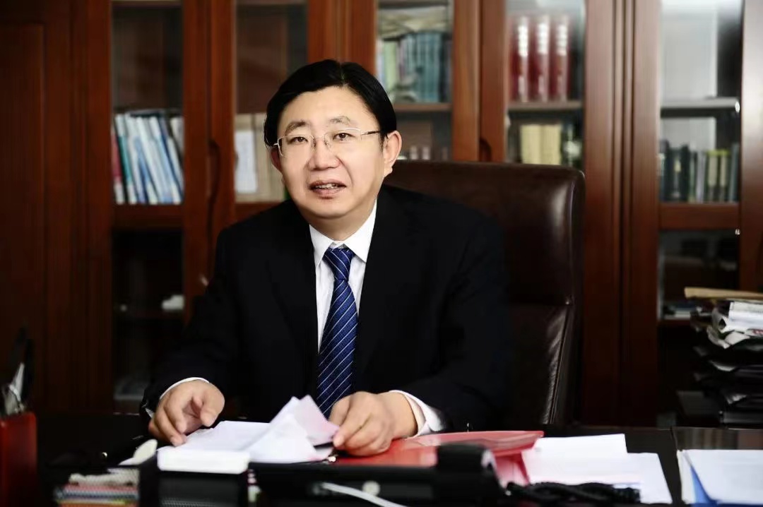 周玉樹院長(zhǎng)致2022屆畢業(yè)生：奔騰吧，后浪！