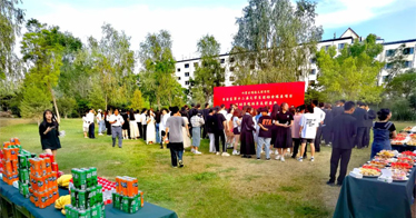 學院舉辦表彰會和“牛頭宴”犒勞自治區大運會教練員運動員 單項獎金最高一萬元