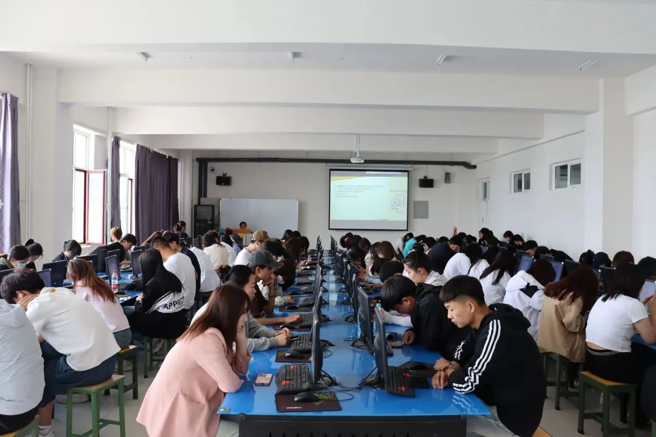 學(xué)生干部培訓(xùn)課程||實(shí)訓(xùn)體驗(yàn)課程——模擬經(jīng)營(yíng)沙盤(pán)【第二期】