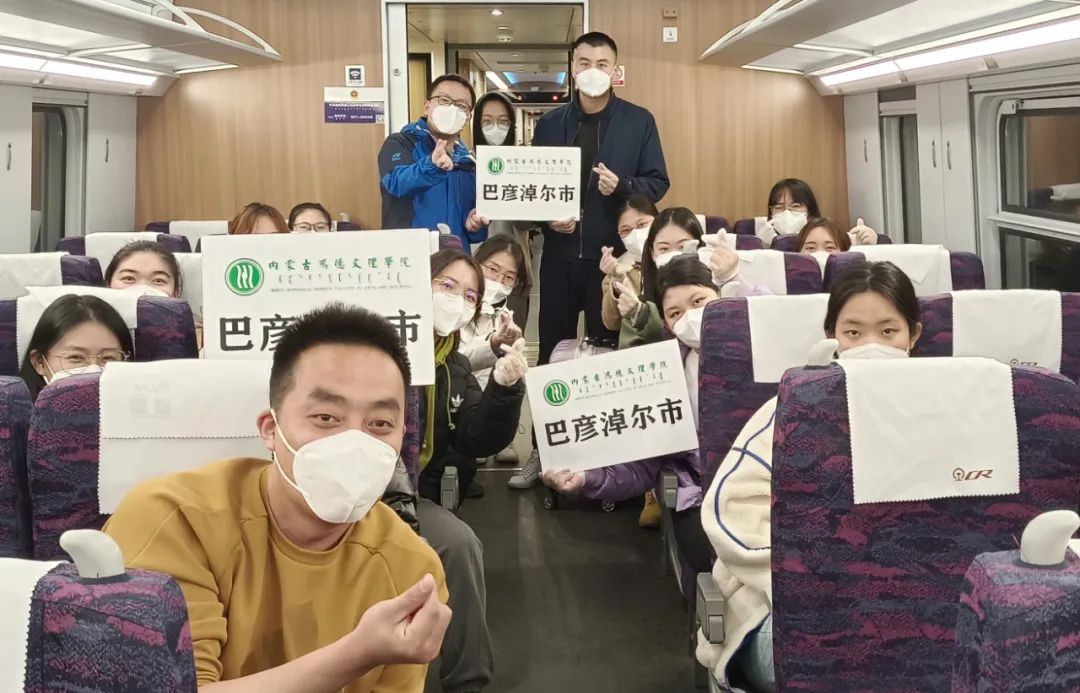 鴻德教師護送學生返鄉感言 | 白樺:用愛心感染學生、用正能量感動學生