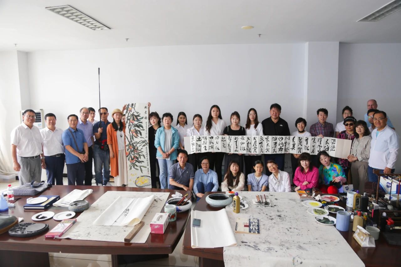 韓國青云大學師生代表到訪內蒙古鴻德文理學院