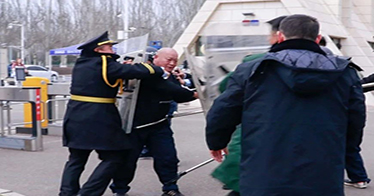 學院主校區(qū)開展應急處突演練活動