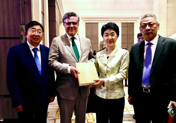 周玉樹院長在巴基斯坦駐華大使館主辦的專題研討會上作主旨發言